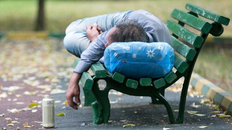 La publicidad de alcohol usa las redes sociales para atraer a los jóvenes