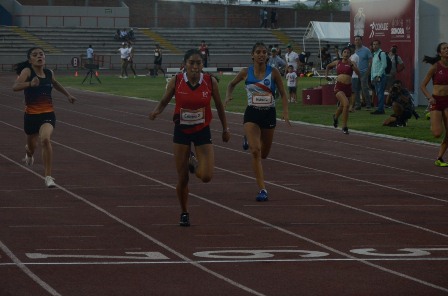 En atletismo, Galya Cabrera logra medalla de plata; en boxeo la selección Oaxaca culmina con siete preseas