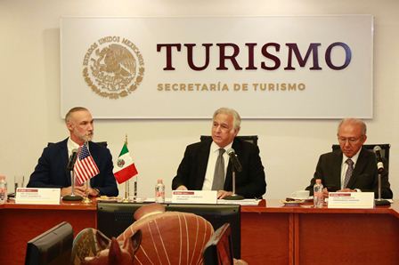 Líderes de cámaras comerciales y de turismo