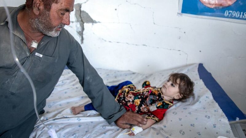 AFGANISTÁN: MÁS DE 120 NIÑOS MURIERON EN EL TERREMOTO