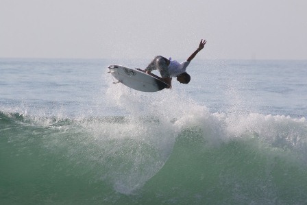 Cierra Oaxaca segundo día de surfing como líder del medallero