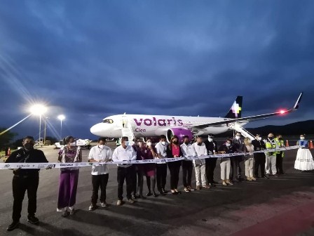 Volaris inaugura vuelo