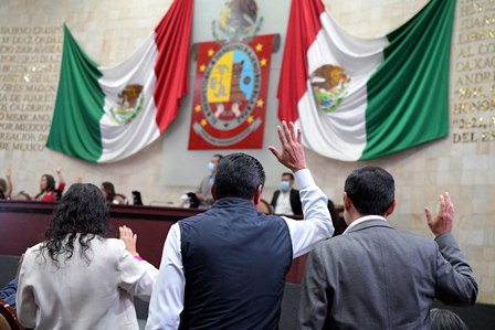 Piden al órgano electoral difundir la figura de diputado oaxaqueño migrante