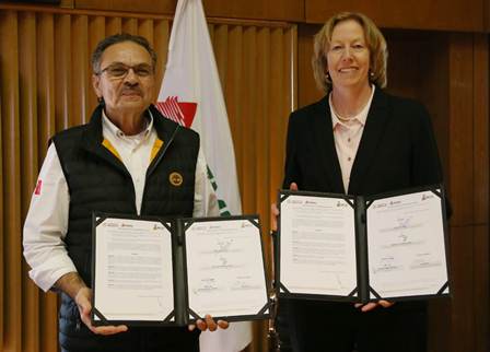 Firma Pemex convenio con Woodside para que trabajadores reciban capacitación en Houston, Texas