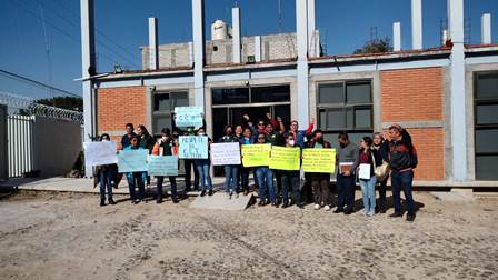 Inician paro de “brazos caídos”