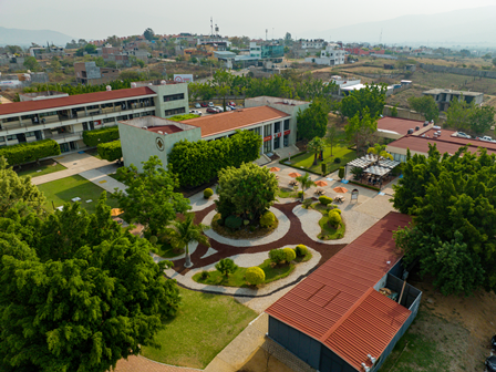 Tiene Universidad Anáhuac Oaxaca licenciaturas y estudiantes de Alto Rendimiento Académico Ceneval