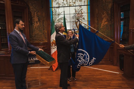 Condecora Brasil a OIM México por su apoyo a la población migrante durante la pandemia