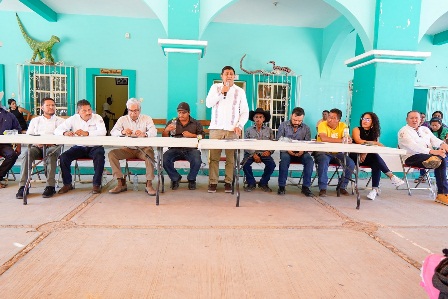 Refrendan Gobierno de Oaxaca y Federación compromisos con San Vicente Coatlán