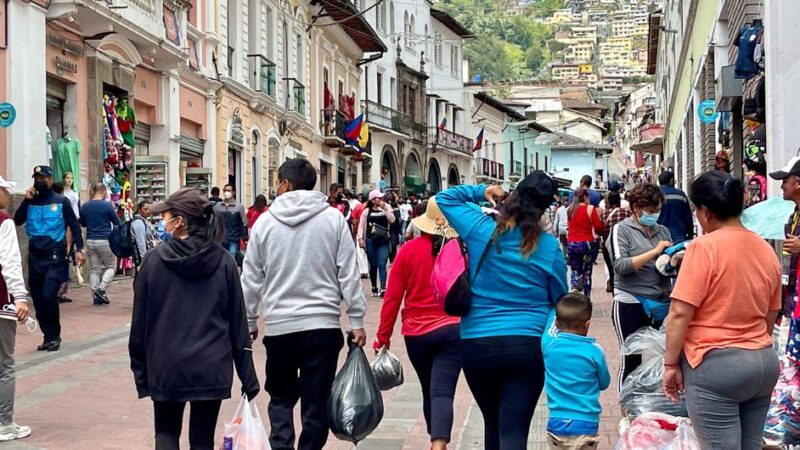 Influenciar las tasas de fecundidad, no; empoderar a la mujer, sí