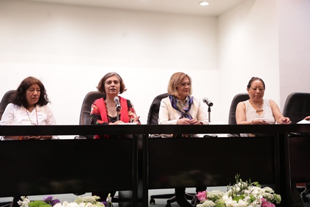 Presentan en el Senado el libro “Historias del pasado que son presente. Relatos de mujeres”