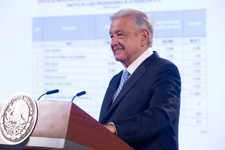 Reforma del Poder Judicial contempla reducción de fideicomisos, sueldos y privilegios para destinar recursos a estudiantes de familias pobres: Andrés Manuel López Obrador