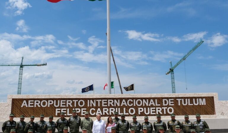 El presidente Andrés Manuel López Obrador supervisa tramo 5 del Tren Maya y Aeropuerto Felipe Carrillo Puerto en Tulum
