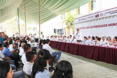 Destina Presidencia mil 100 mdp más a 31 municipios afectados por “Agatha” en Oaxaca