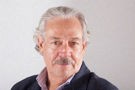 Gana Gonzalo Celorio Premio Xavier Villaurrutia de Escritores para Escritores 2022 por “Mentideros de la memoria”