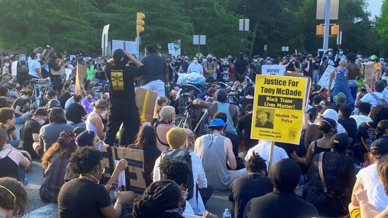 Discriminación racial en Estados Unidos impregna todos contacto con la Policía, a veces desde la escuela