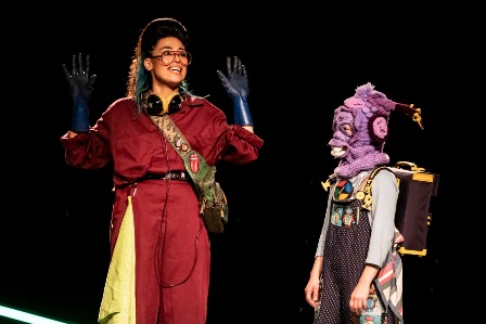 Aborda puesta en escena “Acá en la Tierra” dilema de un niñ@ en busca de su identidad