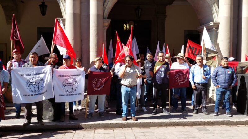Denuncian encarcelamiento del profesor en Huatulco por exigir  regularización de terrenos en Huatulco