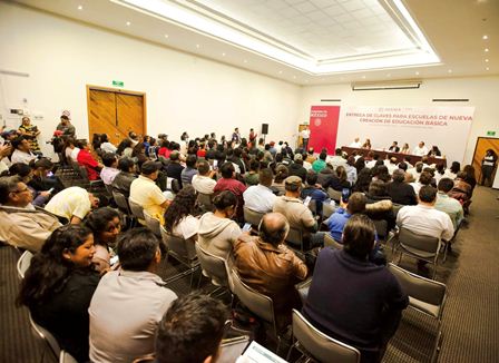 Entregan 20 claves a escuelas de nueva creación de educación básica en Oaxaca