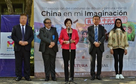 Conmemoran 10 años del concurso “China en mi imaginación” con exposición de pintura