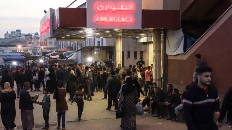 Las fuerzas israelíes asalta el Hospital Nasser en la Franja de  Gaza
