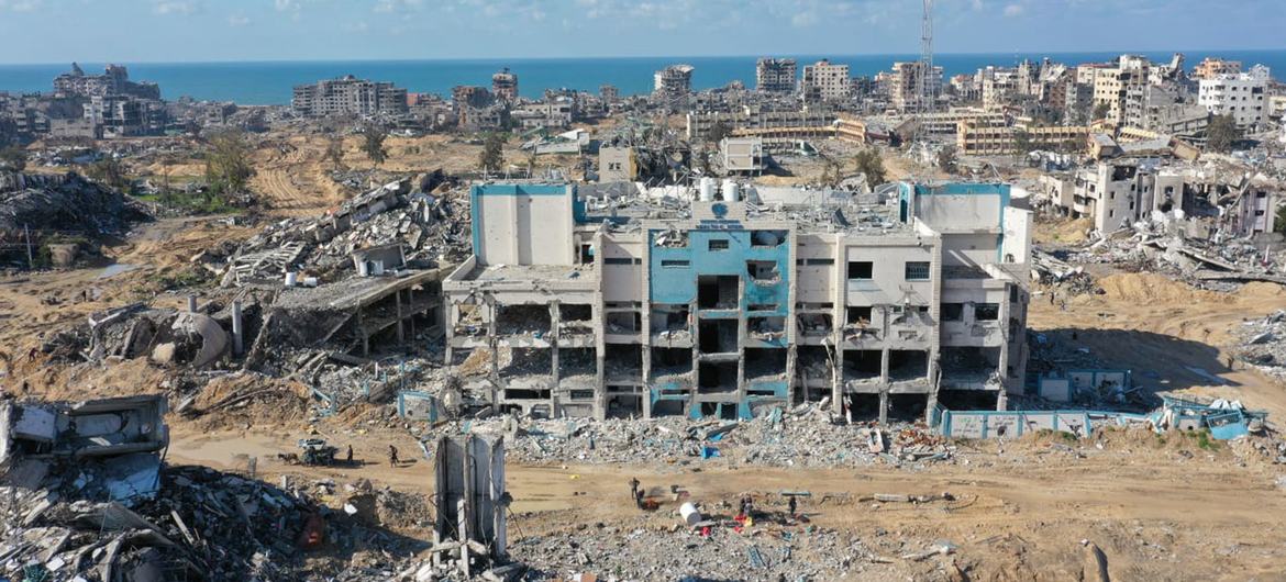 Los habitantes de la Franja de Gaza están acechados por los bombordeos, la hambruna, la enfermedad, sin servicios médicos y la muerte