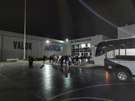 Aseguran a 33 personas migrantes