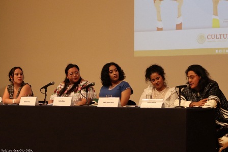 Dificultades para transmitir las lenguas originarias y el racismo, temas del ciclo “Las diversas raíces”