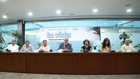 Acceso al agua debe de ser un derecho y no un bien comercializable, advierten en el Senado