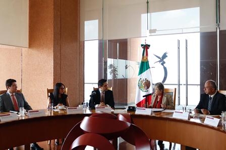 Firman SRE y SAT convenio para la inscripción en el RFC de la comunidad mexicana en el exterior