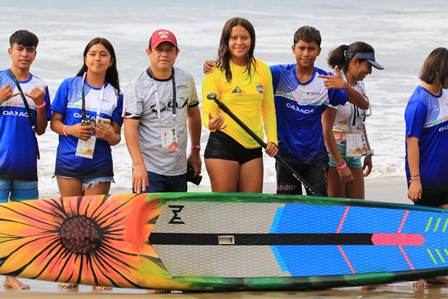 Surfistas oaxaqueños se cuelgan 22 medallas en Conade 2024