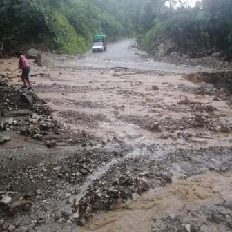 Daños en carreteras por lluvias