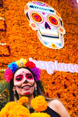 Inunda color del Día de Muertos la Ciudad de México: Cuatro instalaciones imperdibles
