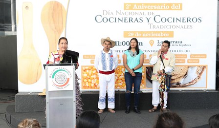 Presentan en el Senado de la República cocina tradicional de 14 estados
