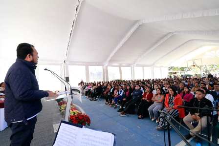 Entrega IEEPO 377 títulos a egresados de la UPN Unidad 201 Oaxaca