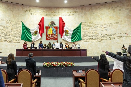 Instalan y toman protesta a integrantes de la LXVI Legislatura del Congreso del Estado de Oaxaca
