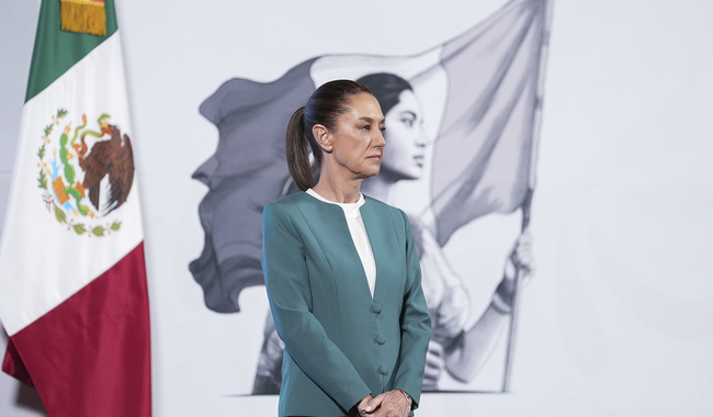 La presidenta de México, Claudia Sheinbaum se compromete a investigar acaparamiento de tierras de ejidos, comunidades en la Ciudad de México, el país y revisar reforma al artículo 27 constitucional