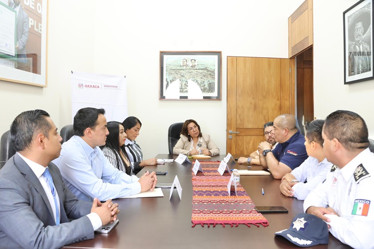 Pone en marcha Gobierno de Oaxaca programas “Di no a los moches” y “800 Línea Anticorrupción”