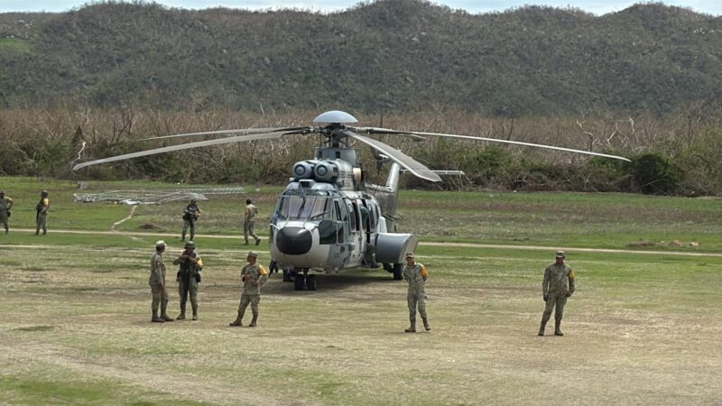 Aterriza primer helicóptero