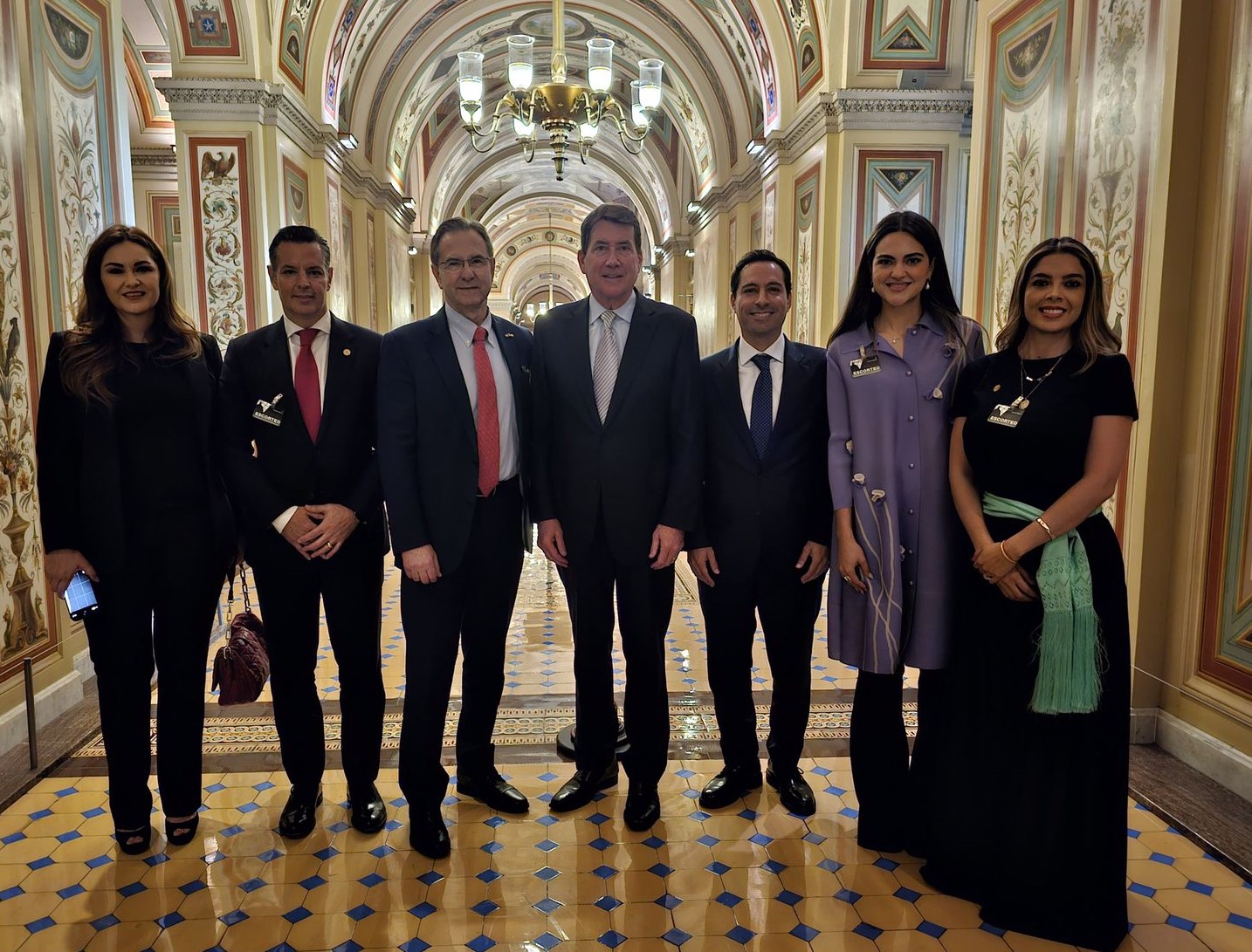 Impuesto a remesas representaría una carga económica a las familias migrantes y lavado de dinero, alerta Bañuelos