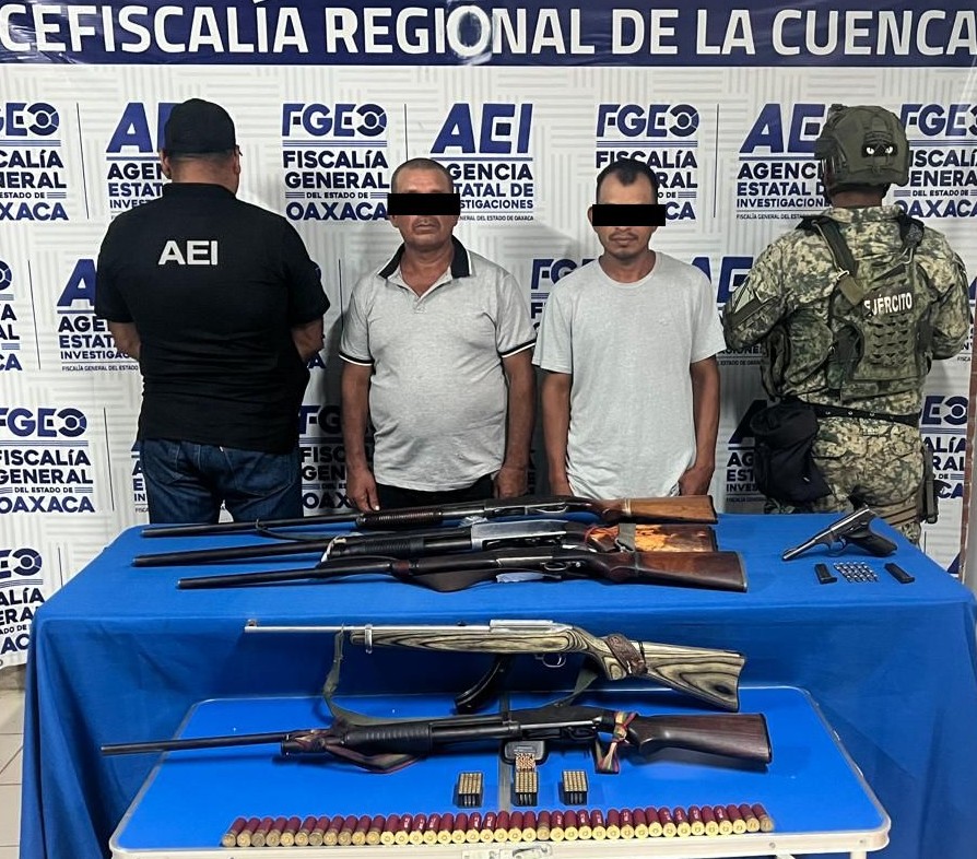 Detienen a dos personas y aseguran dosis de drogas y armas de fuego en la Cuenca del Papaloapan