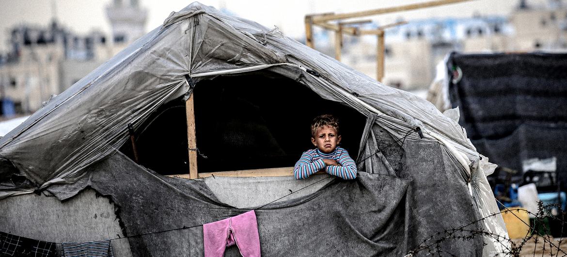 En Gaza las madres piden a sus hijos que no jueguen para ahorrar energía ante la falta de alimentos