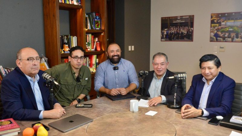 Con Peras, Manzanas y Naranjas