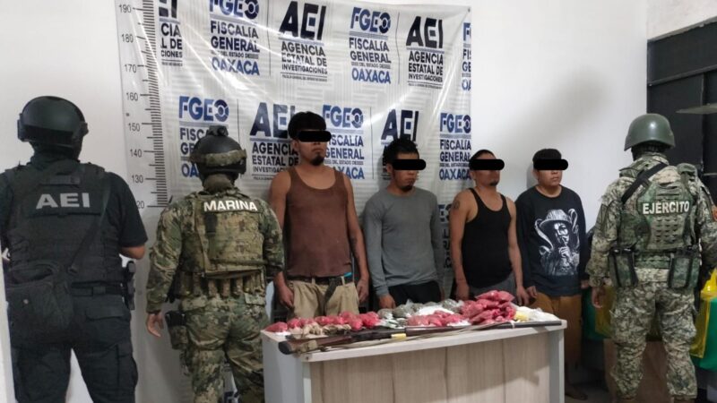 Detienen a cuatro personas durante cateo