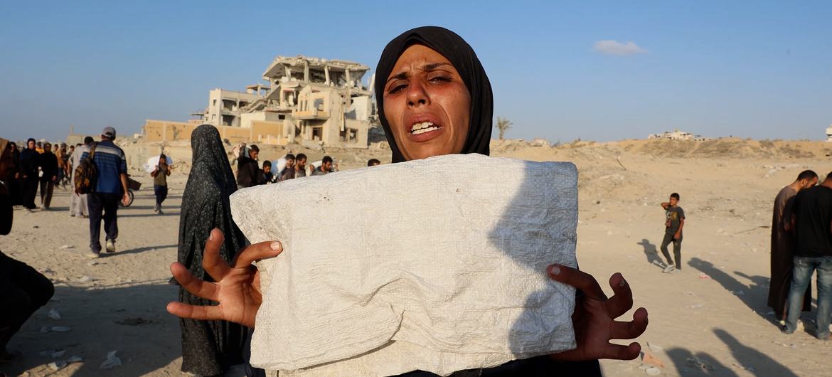 Entre el fuego y el hambre, las mujeres de Gaza se enfrentan a la muerte en busca de alimentos
