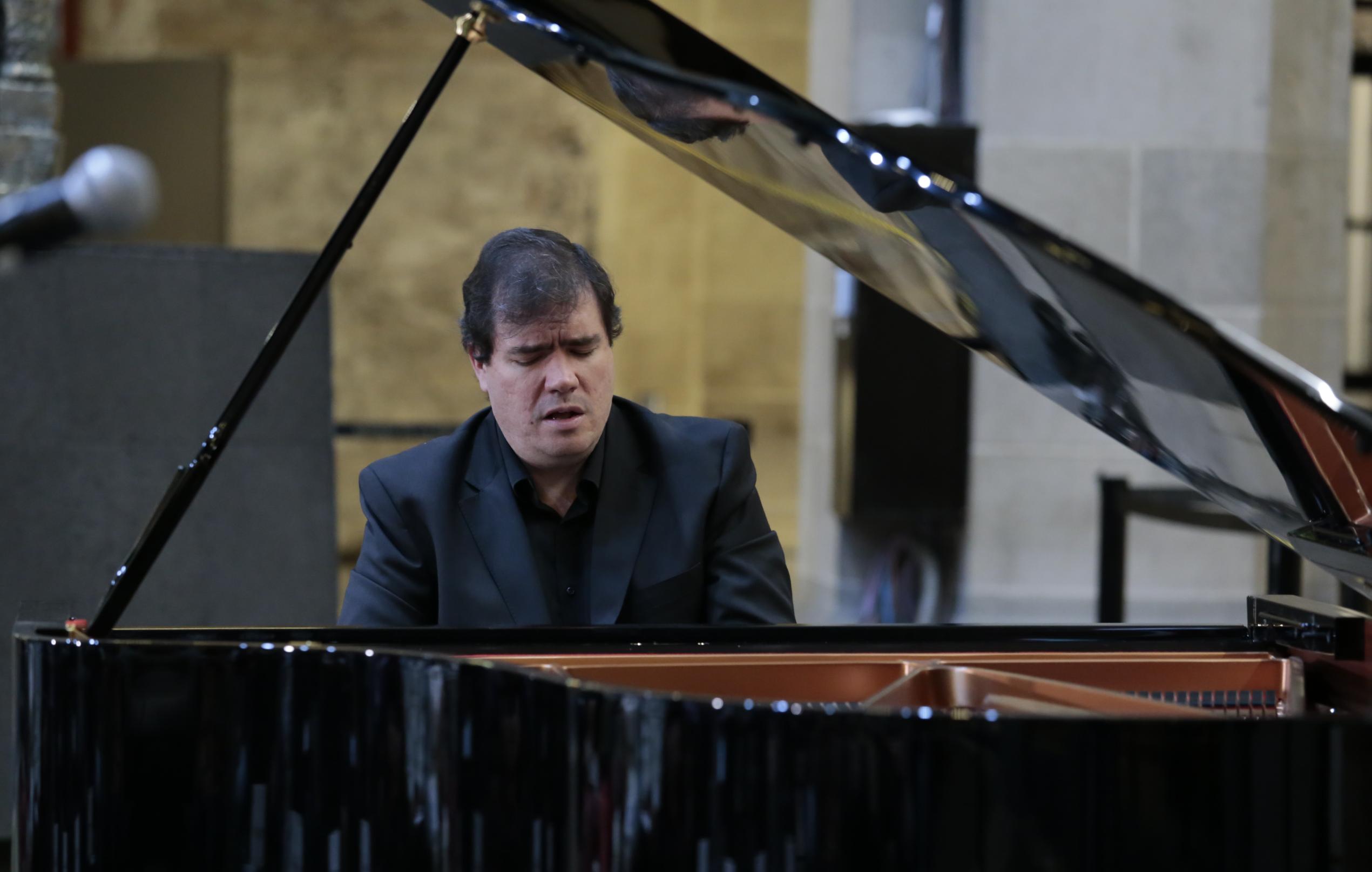 Suenan Amadeus Mozart y Frederic Chopin en el grand piano de la Casona de Xicoténcatl