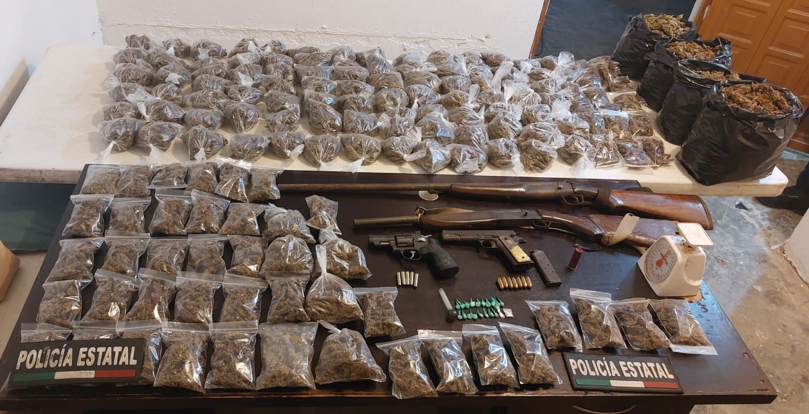 En acción conjunta, Semar y Policía Estatal detienen a persona en posesión de armas y drogas