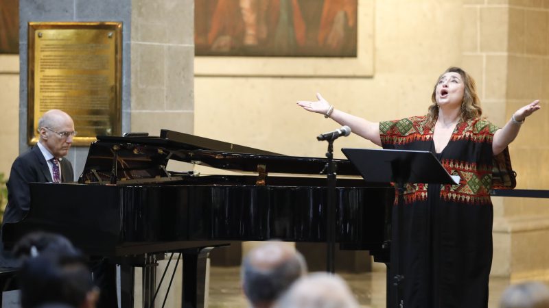 Silvia Rizo - James Demster