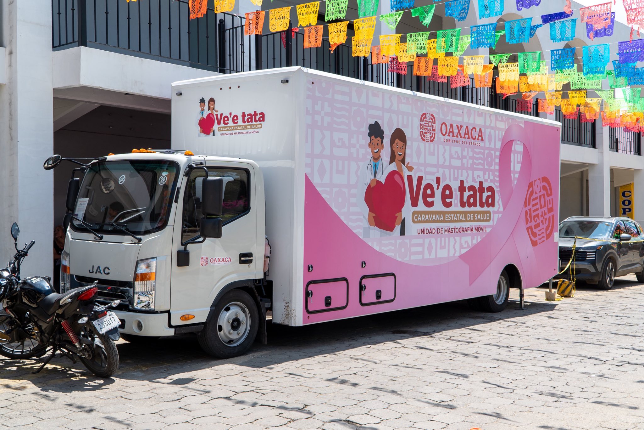 Atiende Gobierno de Oaxaca a más de seis mil mujeres con unidades de mastografía del programa Ve’e Tata, Salud en tu Municipio