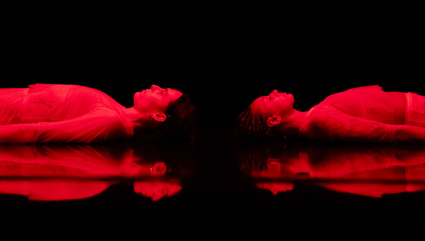 Presenta la compañía británica Wayne Mcgregor Deepstaria en el Teatro Julio Castillo