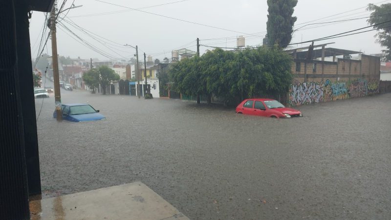 Lluvia intensa provoca daños
